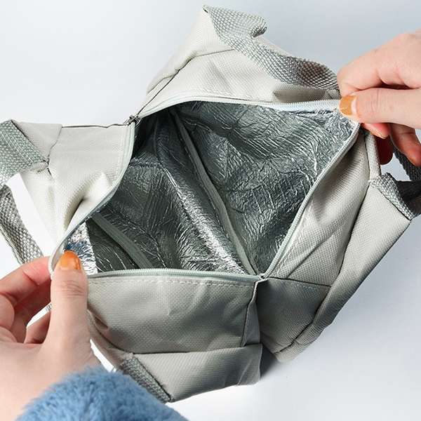 Trousse de toilette pour bebe isolante et isotherme