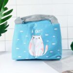 Trousse de toilette pour bebe isolante et isotherme pour les soins dessin représentant un chat