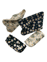 Schminktasche mit gestickten Blumen, alle Modelle. Schminktasche mit gestickten Blumen, alle Modelle.