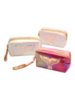 Brillantes y coloridos kits de sirena para niñas para aseo o maquillaje en blanco, rosa empolvado y rosa 1 Brillantes y coloridos kits de sirena para niñas para aseo o maquillaje en blanco, rosa empolvado y rosa 1