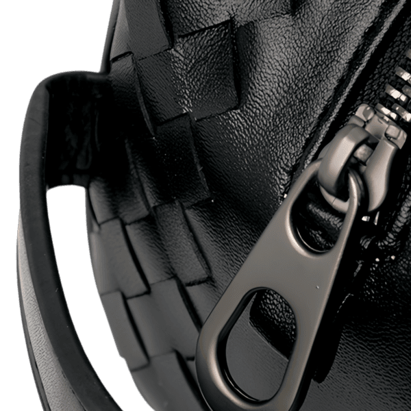 Trousse de toilette en cuir tressé noir homme simple compartiment (12)