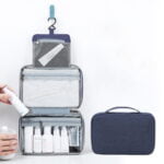 Trousse de toilette pliable a suspendre