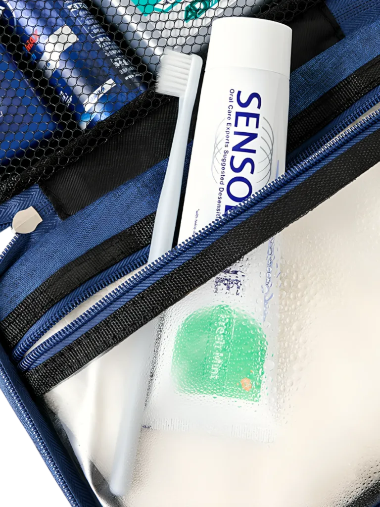 Grande trousse de toilette voyage à suspendre compartimentée détals grand compartiment zip modèle bleu