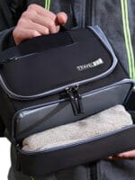 Trousse de toilette multi compartiments pratique à suspendre plusieurs coloris compartiment du bas étanche
