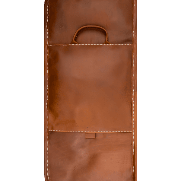 Trousse de toilette pliable à suspendre en cuir marron dépliée vue arrière