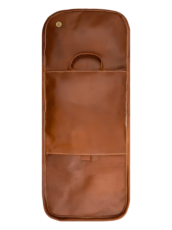 Opvouwbare toilettas van bruin leer om op te hangen, uitgevouwen, achteraanzicht