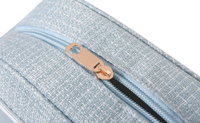 Ladies cosmetic travel bag zipper