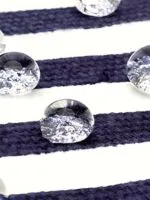 Gran neceser para mujer con compartimentos para colgar, ideal para viajar, con diseño a rayas y bandas. Tejido impermeable. Gran neceser para mujer con compartimentos para colgar, ideal para viajar, con diseño a rayas y bandas. Tejido impermeable.