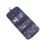 Trousse de toilette a suspendre fleurie couleur bleu marine 1