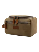 Trousse de toilette homme en toile avec empiècements cuirs et pochette extérieure couleur unie modèle vert olive Trousse de toilette homme en toile avec empiècements cuirs et pochette extérieure couleur unie modèle vert olive