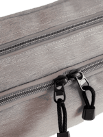 Trousse de toilette homme compartimentée avec pochettes intérieures, couleur unie détails du zip et fermoirs Trousse de toilette homme compartimentée avec pochettes intérieures, couleur unie détails du zip et fermoirs