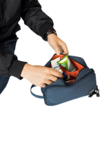 Saco de toilette para homem com compartimentos e bolsos interiores, cor única, apresentação vista do interior Saco de toilette para homem com compartimentos e bolsos interiores, cor única, apresentação vista do interior