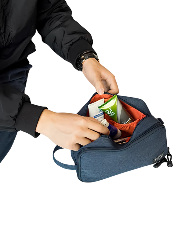 Trousse de toilette homme compartimentée avec pochettes intérieures, couleur unie présentation vue intérieure