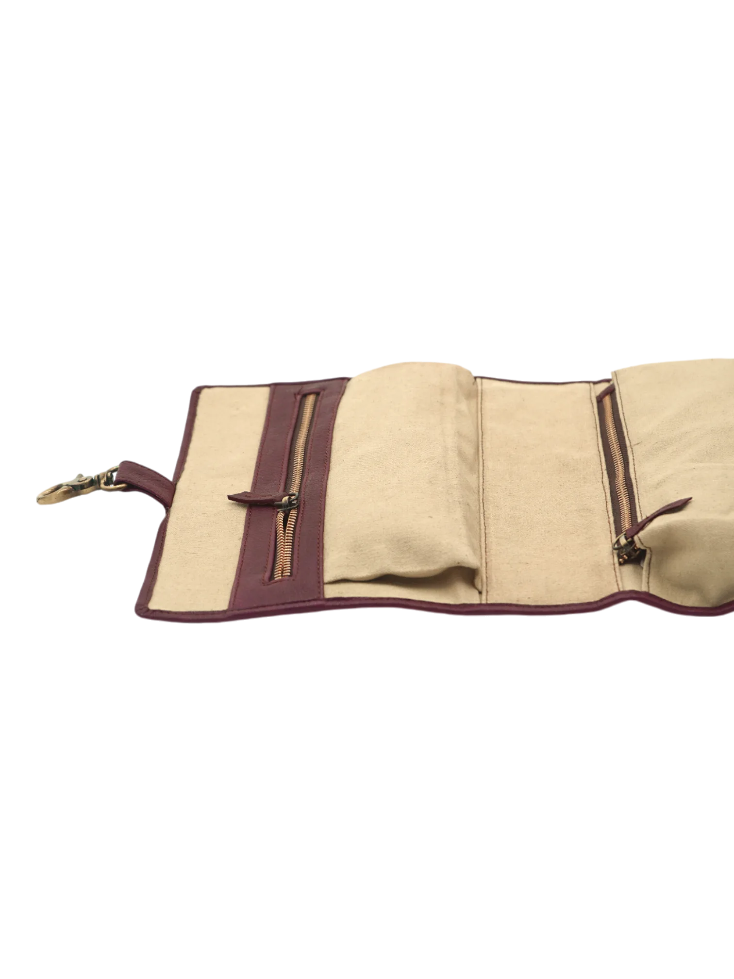 Trousse de toilette femme à suspendre en cuir rouge détails haut
