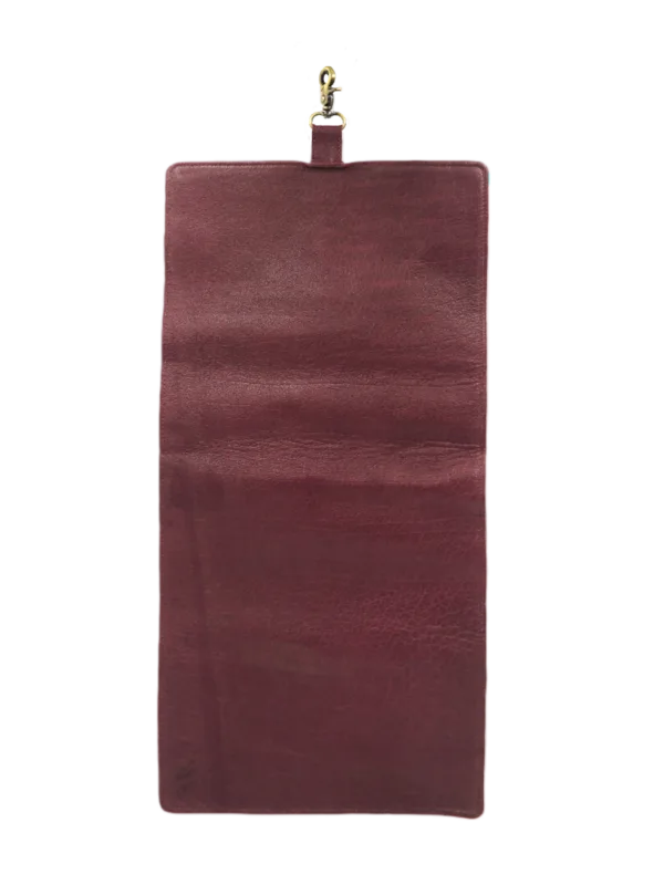 Trousse de toilette femme à suspendre en cuir rouge vue arrière