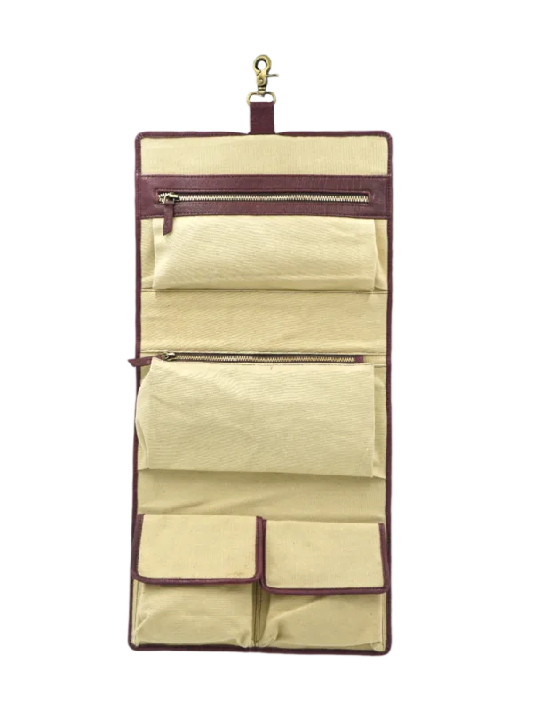 Trousse de toilette femme à suspendre en cuir rouge vue avant présentation