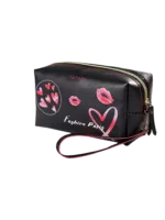 Trousse de toilette femme simple fashion rose en cuir noir avec coeurs rouges et logo paris 1.png Trousse de toilette femme simple fashion rose en cuir noir avec coeurs rouges et logo paris 1.png